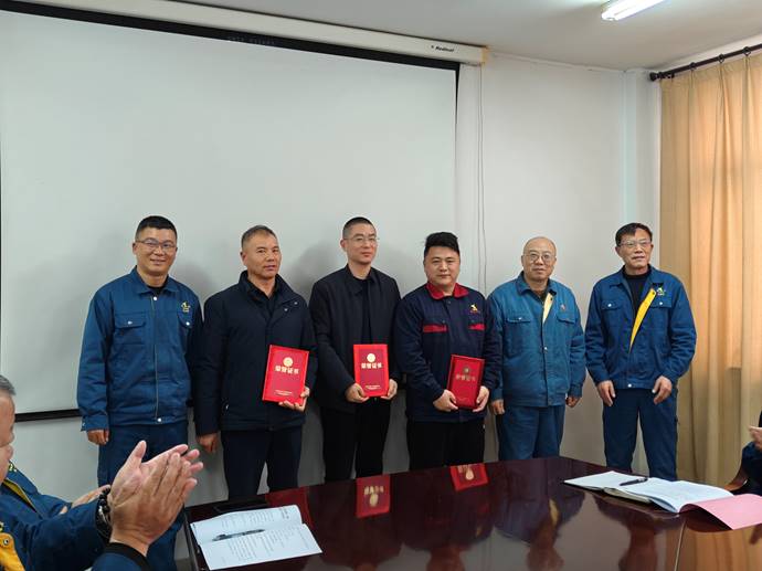 第一事業(yè)部冶化協(xié)力項目部獲銅冠冶化公司“強化意識，防控風(fēng)險”...