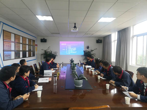 鋼構(gòu)公司開(kāi)展年度職工座談會(huì)  鋼構(gòu)公司開(kāi)展年度職工座談會(huì)