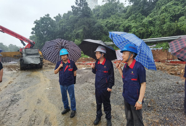 公司黨委書記檢查在建項(xiàng)目  公司黨委書記檢查在建項(xiàng)目