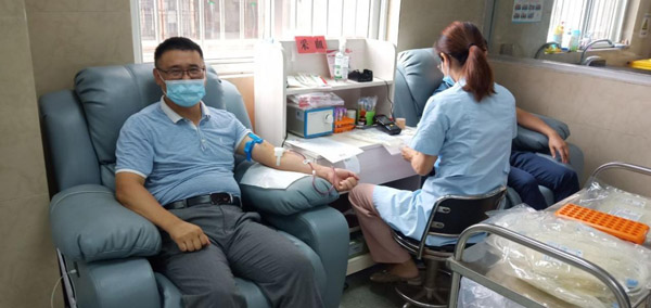 公司積極響應(yīng)應(yīng)急獻(xiàn)血   公司積極響應(yīng)應(yīng)急獻(xiàn)血