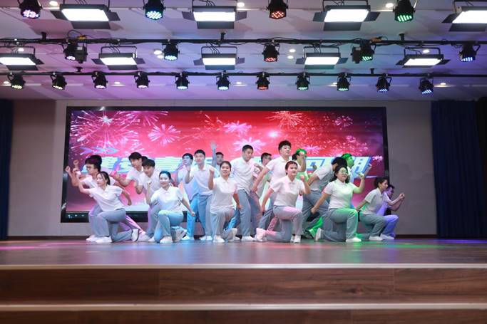 公司舉辦2025年迎新春聯(lián)歡會(huì) 公司舉辦2025年迎新春聯(lián)歡會(huì)